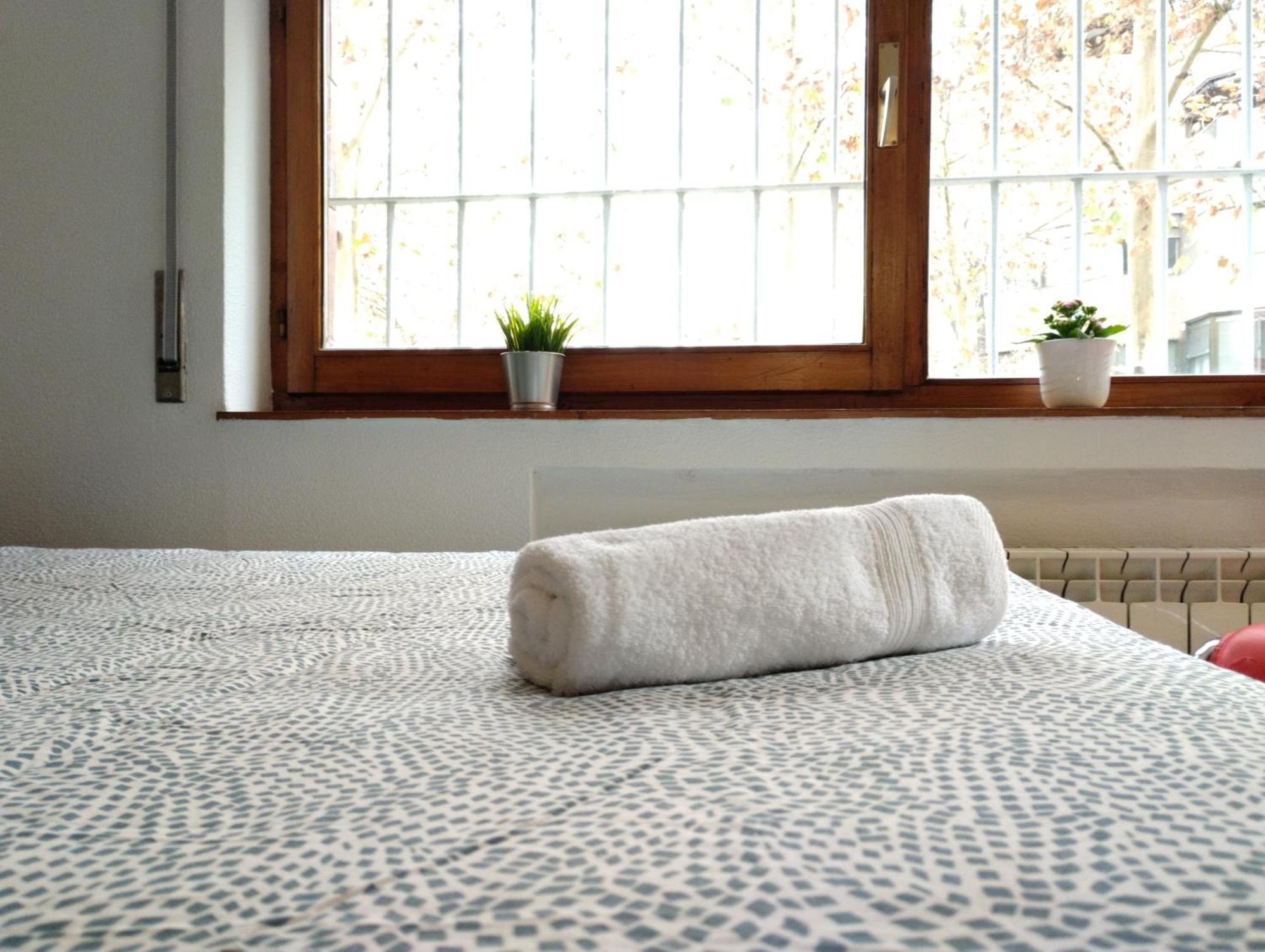 Habitacion Confort En Chamartin Madrid Ngoại thất bức ảnh
