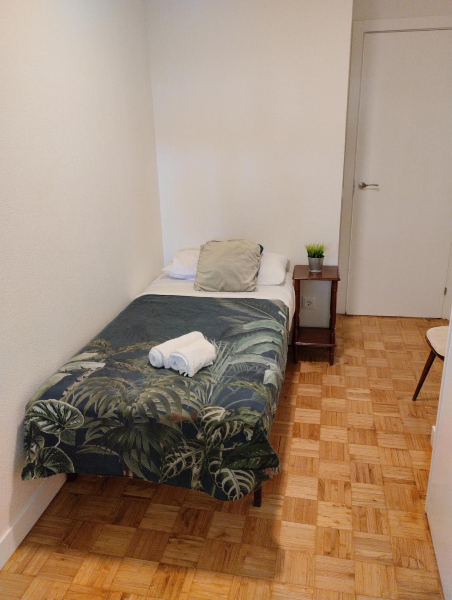 Habitacion Confort En Chamartin Madrid Ngoại thất bức ảnh